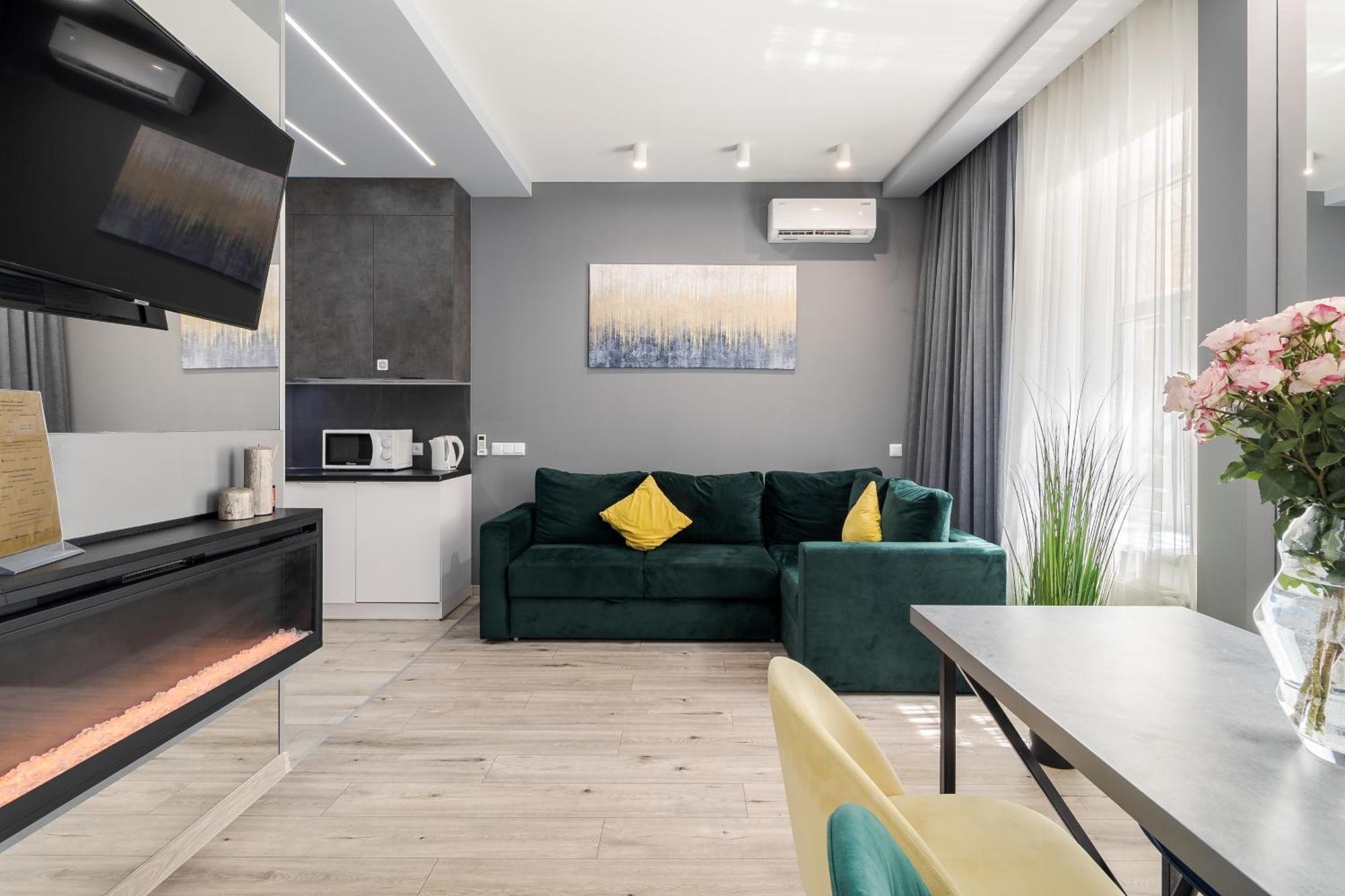 Royal Apartment On Balabana Street Lviv Extérieur photo